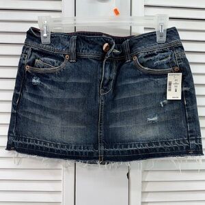 Aeropostale Mini Skirt size 1/2 nwt